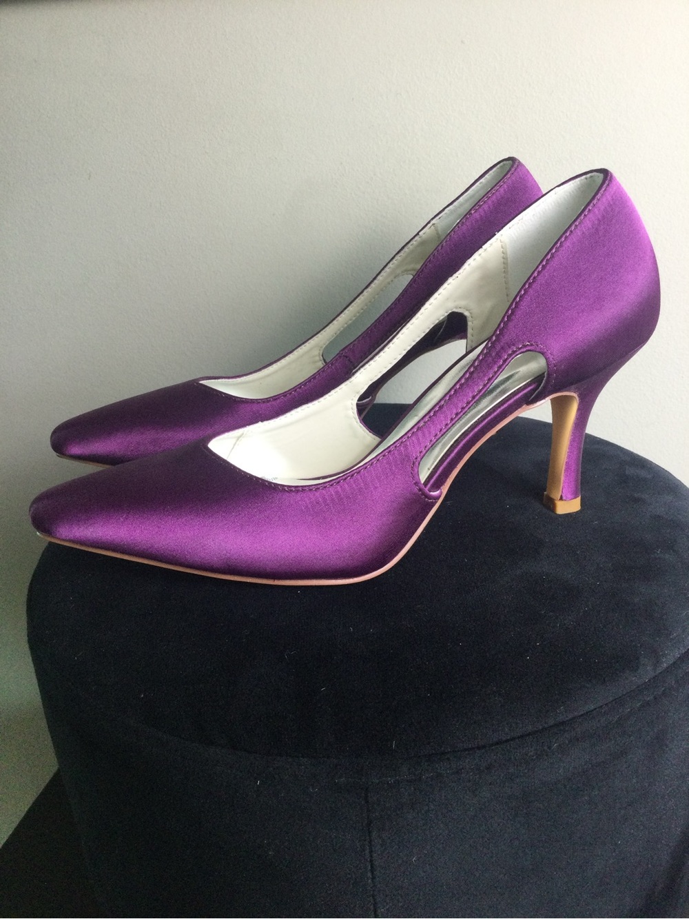Women's Purple Satin Pointed-Toe Heels